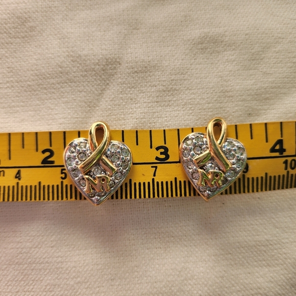 Vintage Nina Ricci Gold Tone Heart shape Rhinestone Clip on Earrings - Picture 7 of 10